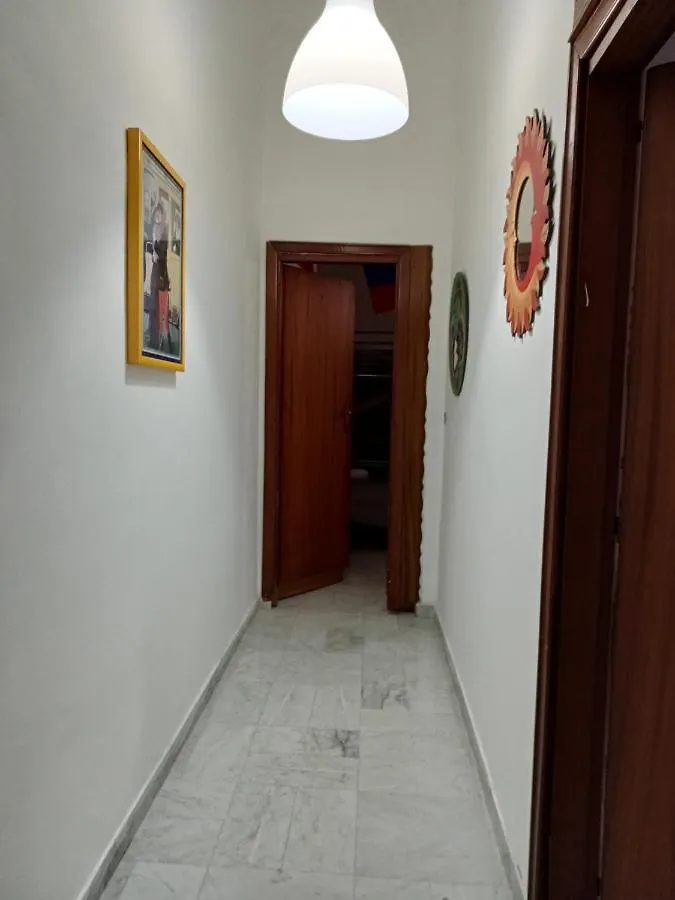 Dama Hostelbb Неаполь Хостел
