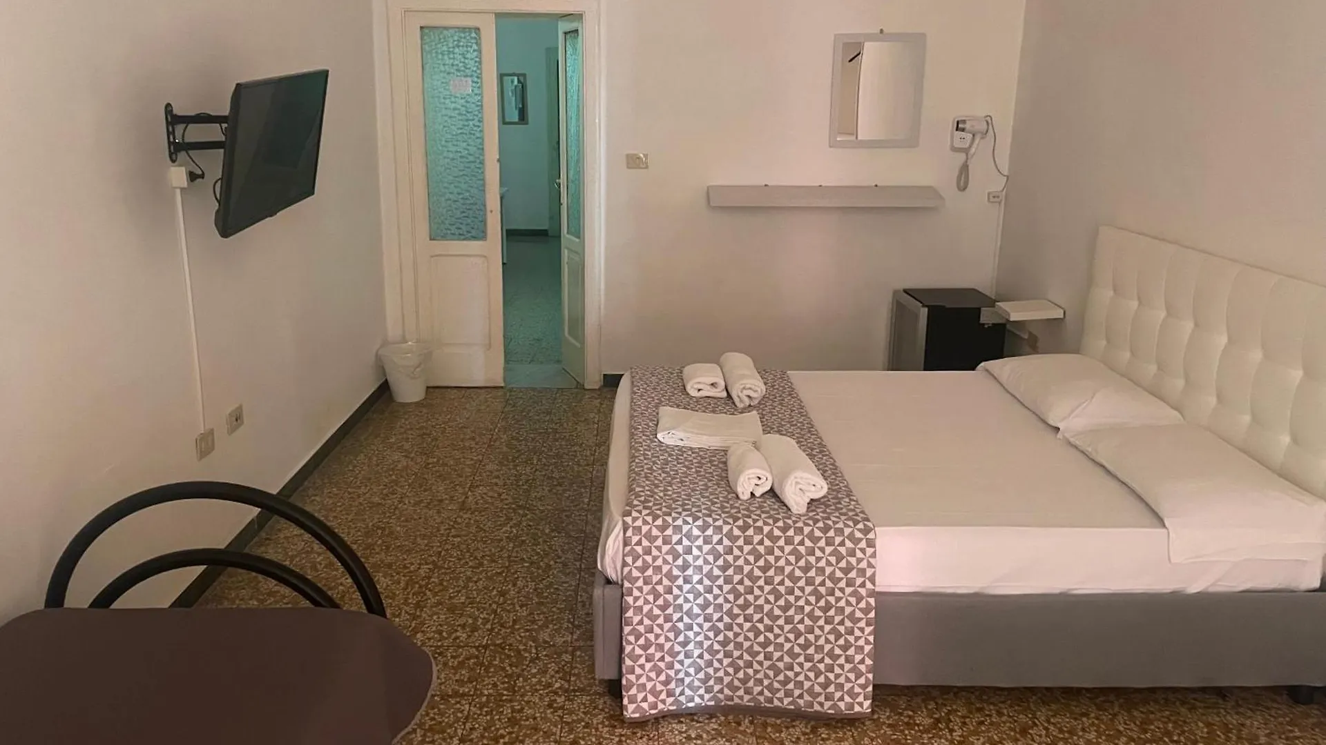 Хостел Dama Hostelbb Неаполь