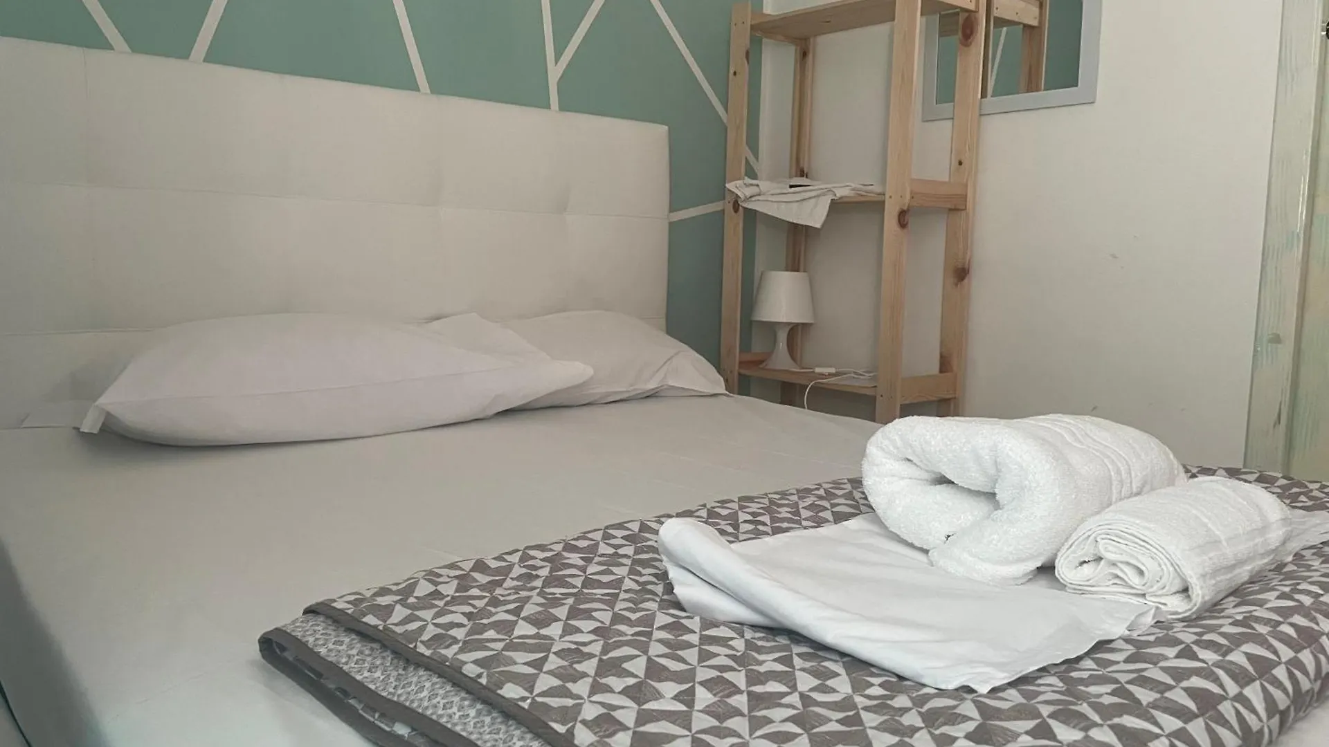 Dama Hostelbb Naples Italy